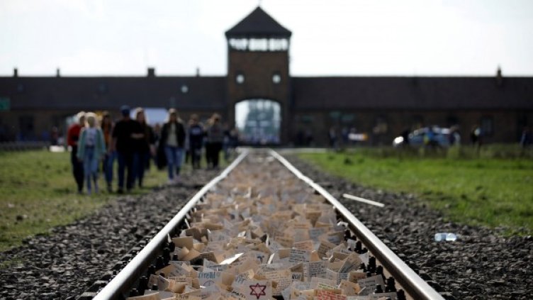 Снимки: Reuters