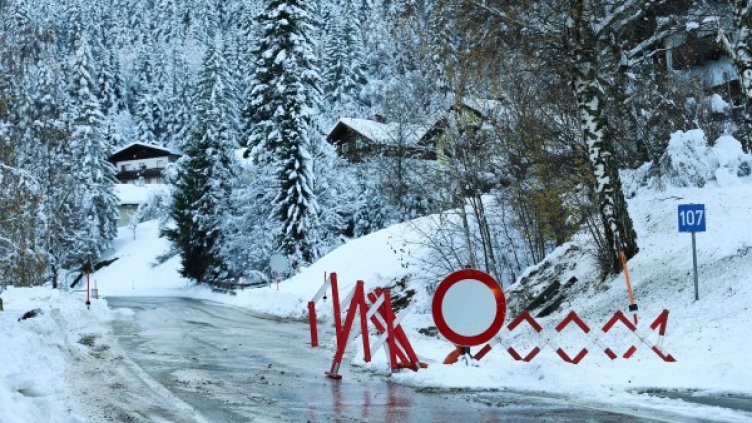 Сняг, виелици... Австрия и Италия в капан на лошо време