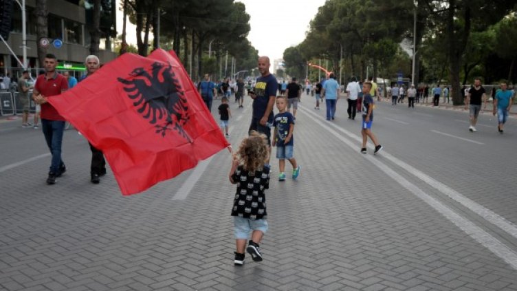 Снимки: Reuters