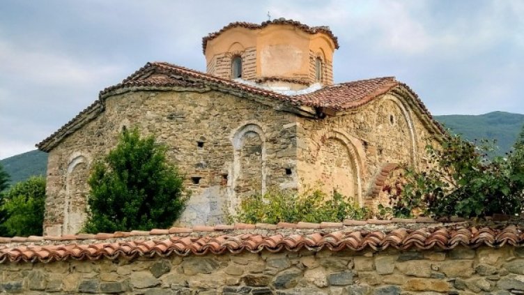 "Без будилник": Затрупаният хилядолетен храм "Св. Димитър" в Паталеница