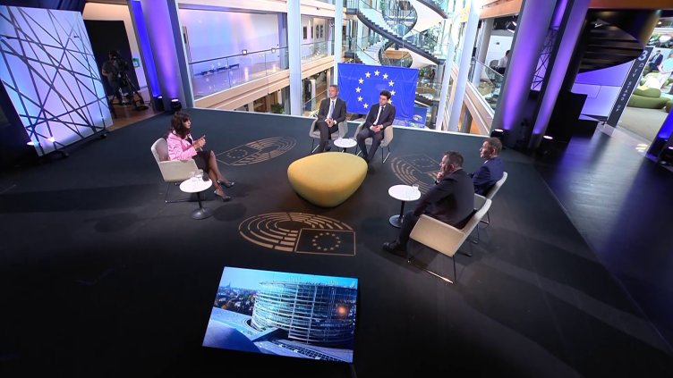 От студиото в ЕП: Милена Милотинова коментира с евродепутати Доклада за РСМ