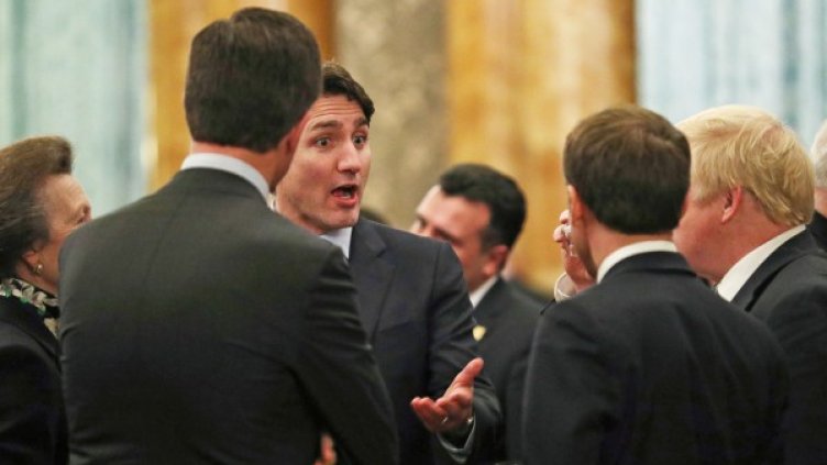 Снимки: Reuters