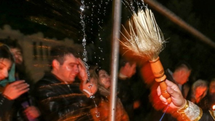 Снимки: Reuters