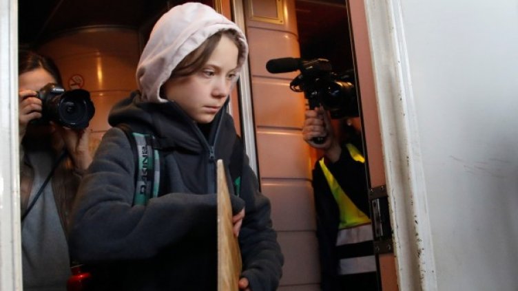 Грета Тунберг при пристигането си в Мадрид. Снимка: Reuters