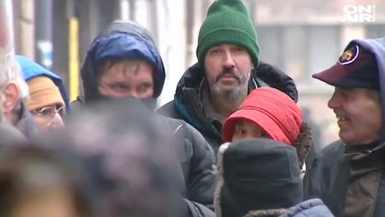 Да подадеш ръка на забравените: Мартин, който храни бездомните