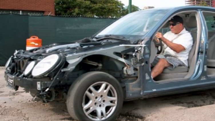 Може ли лош път да отвори въздушната възглавница? 