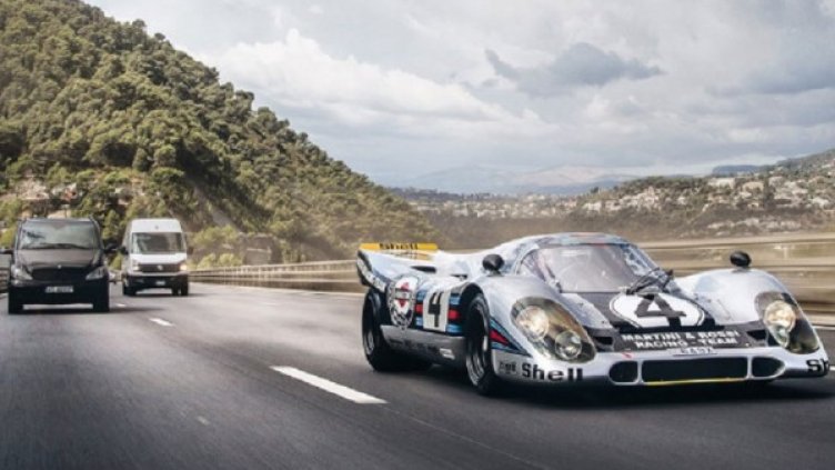 Снимка: Road & Track