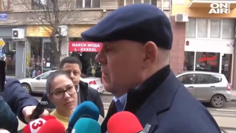 Гешев: Не може главният прокурор да бъде привикван със смс-и