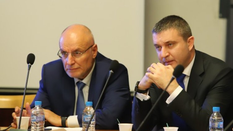 Гувернаьорът на БНБ Димитър Радев и Владислав Горанов. Снимка: БГНЕС