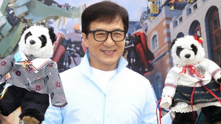 Джаки Чан дава 1 млн. юана на създател на лекарство за коронавируса