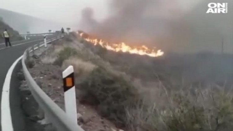 Канарските острови завладяни от пясъчна буря и пожари 