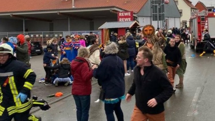 Снимки: Twitter