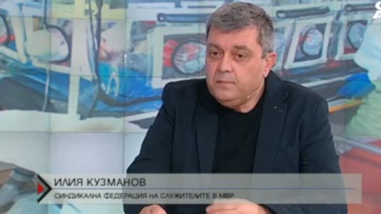 Обезпечиха полицаите с предпазни средства днес