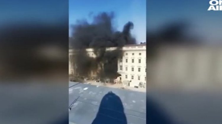 Взрив в изложбен център в Берлин 