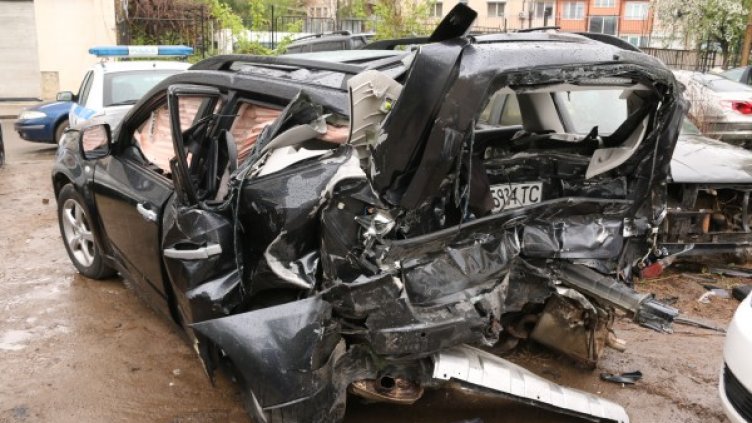 Колите пред СДВР. Снимка: БГНЕС