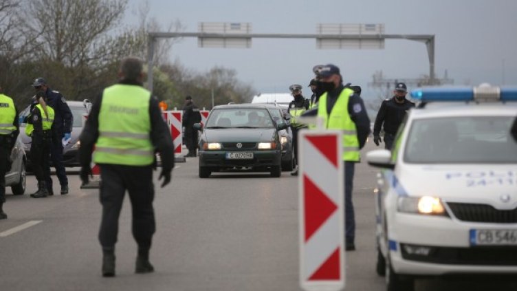  На живо: Брифинг на Пътна полиция за почивните дни
