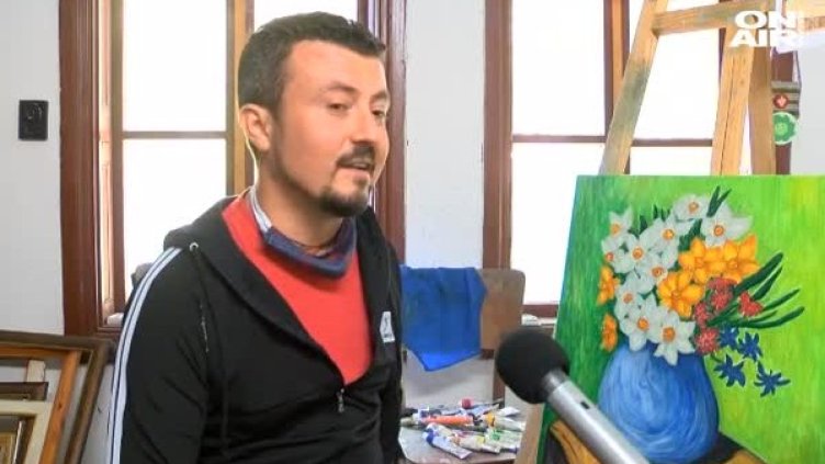 Търновски художници продават картини в помощ на медици