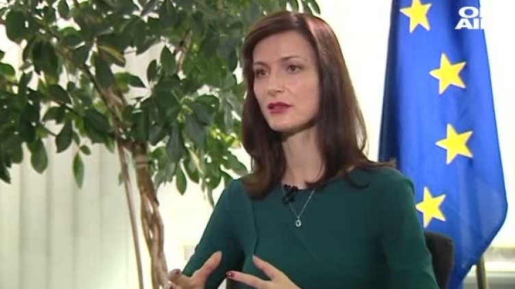 Ще намерим ваксина до края на годината, вярва Мария Габриел