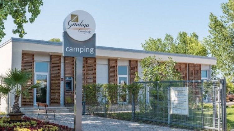 Снимка: Къмпиг "Градина"