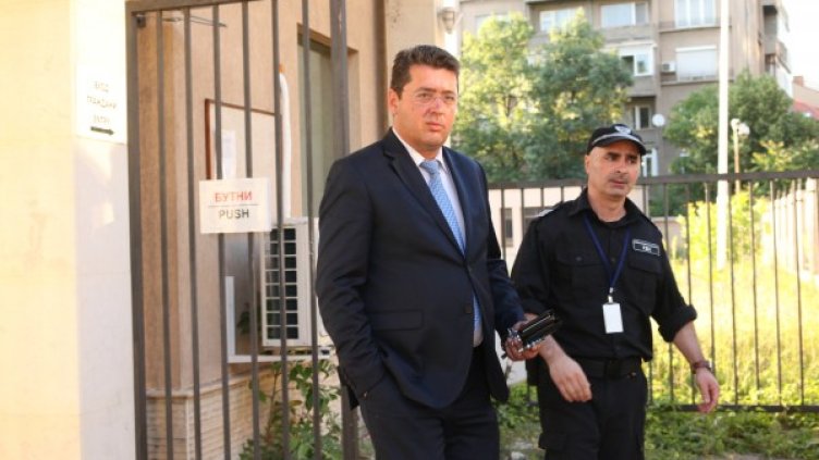 От Президентството: Прокуратурата отправя внушения за Пламен Узунов