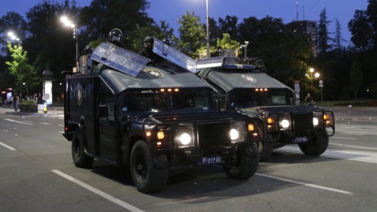 Отново протест и напрежение в Белград заради мерките срещу COVID-19