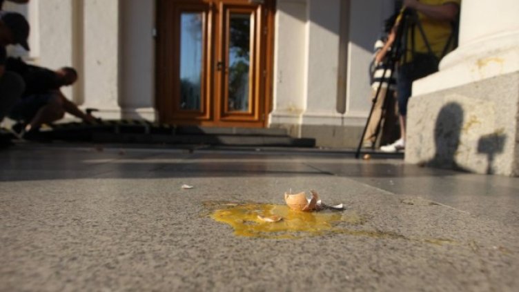 Провал на извънредното заседание, парламентът не събра кворум