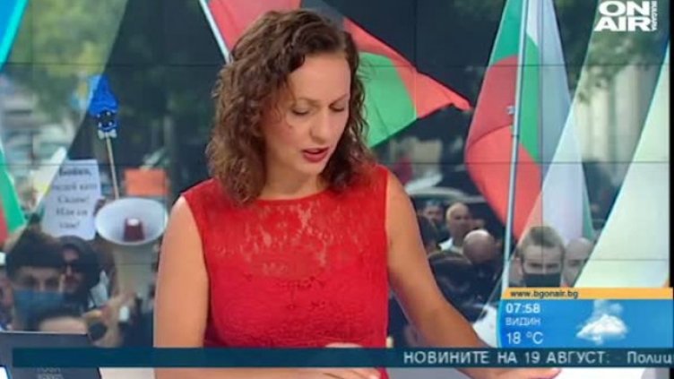 Освен свикване на ВНС, трябва да се проведе и референдум