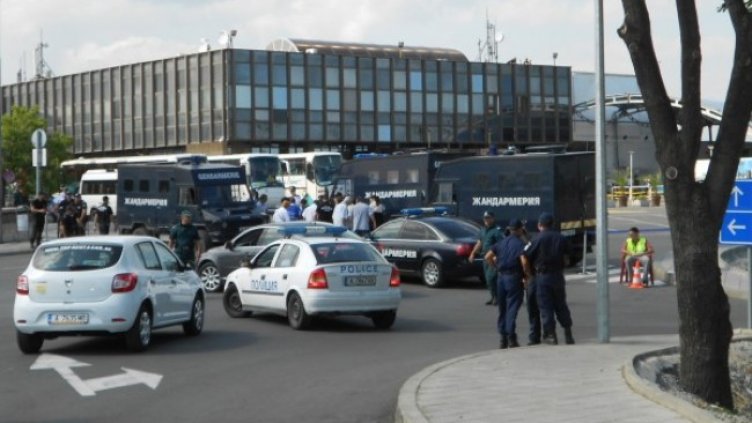 Доживотен затвор без замяна за атентаторите от Сарафово, тях ги няма