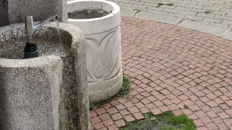 Helpbook сигнали: Опасно кръстовище в Люлин, разхищение на вода и още