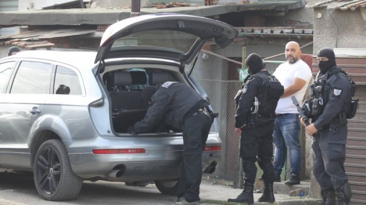 Близо 20 в ареста след спецакцията в София, сред тях и ромски босове 