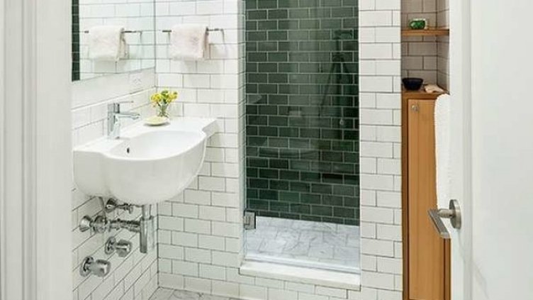 Мебели, осветление и акценти в малка баня