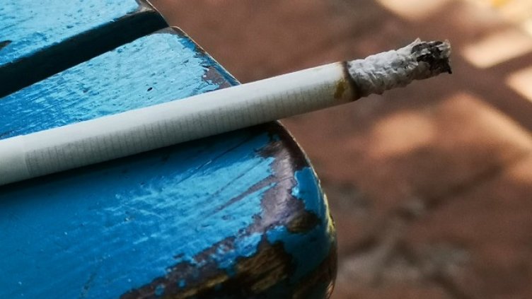 НС прие глоби за продажба на алкохол и тютюн на деца