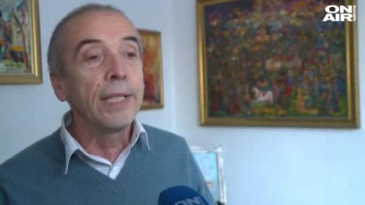 Мангъров предлага: Ваксинирайте първо възрастните, после лекарите