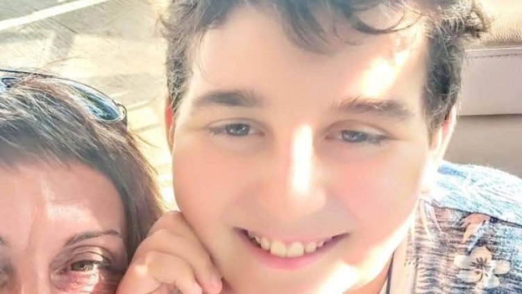 Спешно да помогнем на 10-годишния Дени да живее!