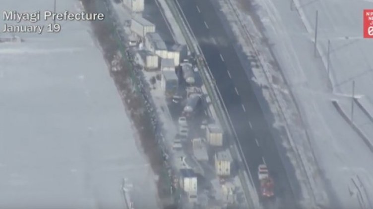 130 автомобила във верижна катастрофа в Япония