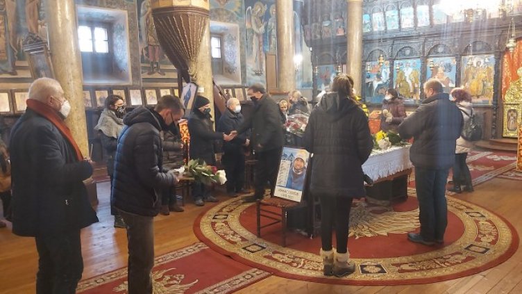 В Сливен се простиха с Атанас Скатов