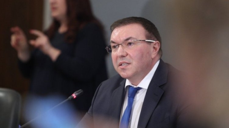 Ангелов: Дозите ваксини в момента ще стигнат за ден-два