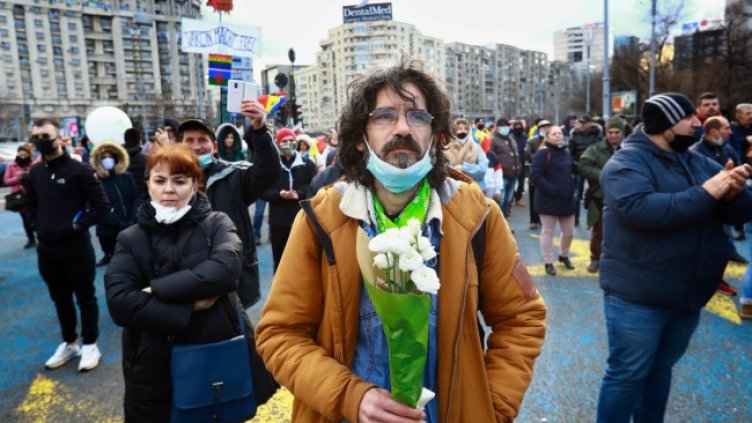 Румъния удължи вечерния час, затварят магазините рано