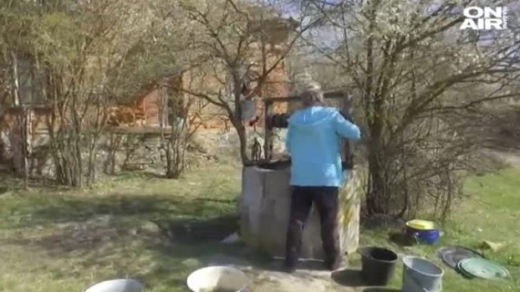 Живот в призрачното село Извор махала - без течаща вода, магазин и превоз