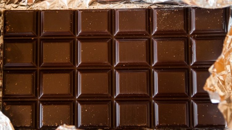 Искате да отслабнете? Яжте шоколад на закуска и преди лягане