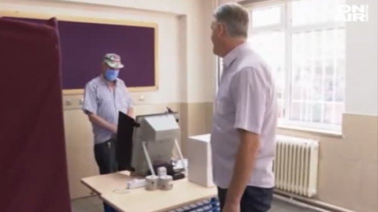 В Турция на места се нуждаят от превод, за да гласуват