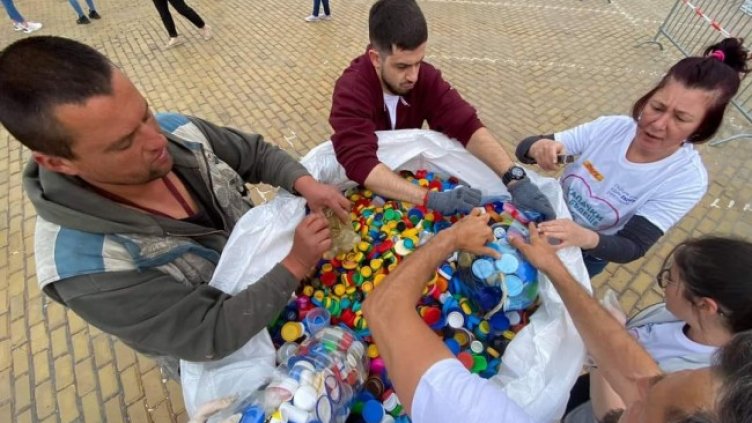 Снимка: Капачки за бъдеще