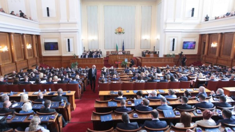 А защо ИТН да не подкрепи кабинет на БСП? Не било странно 