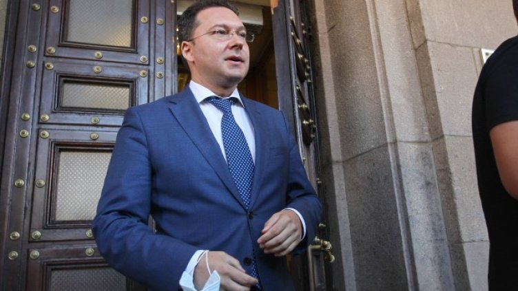 Митов:  Кирил Петков незабавно да бъде отстранен като министър