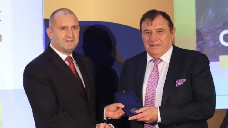 Радев почете Деня на миньора, отчете: Минната индустрия носи независимост