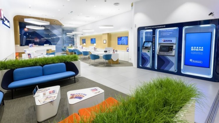 Бъди еко и банкирай самостоятелно с още повече възможности в дигиталните зони за експресно банкиране на Пощенска банка
