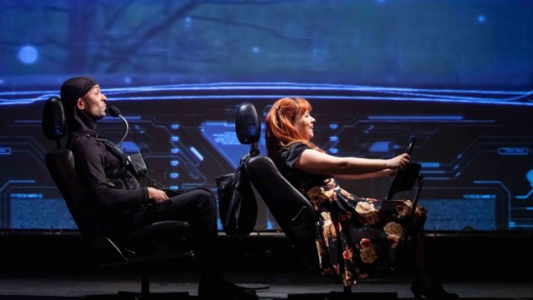 Сцена от "Машините са кучки". Снимка: АСТ