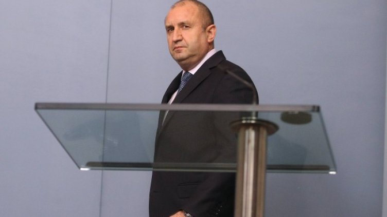 Радев: Към момента няма пряка военна заплаха за България