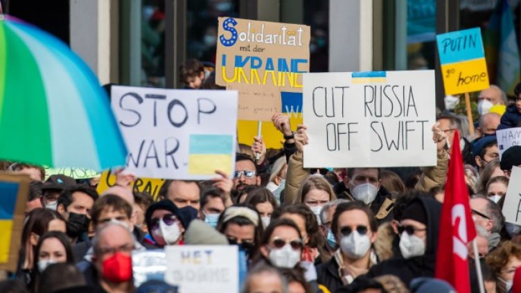 Протест във Франкфурт на Майн в защита на Украйна. Снимка: БГНЕС