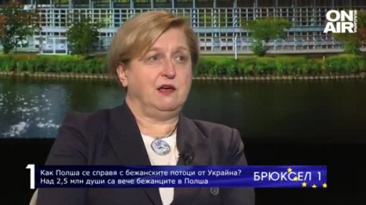 Анна Фотига: Много семейства, включително и моето, приемат бежанци от Украйна